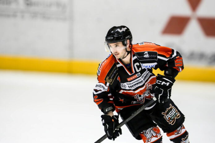 Tim Brazda bleibt den Ice Aliens erhalten. Foto: Daniela Schmidt