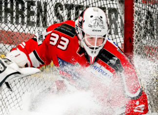 Leon Brunet bleibt bei den Ice Aliens. Foto: Daniela Schmidt