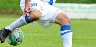 Auf die SSVg Velbert warten Herausforderungen: Erst am Sonntag, danach wahrscheinlich in der Regionalliga West. Archivfoto: Kehren