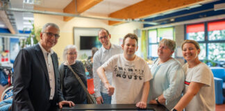 Die Freude über die Neuanschaffung ist groß. Foto: WFB Werkstätten