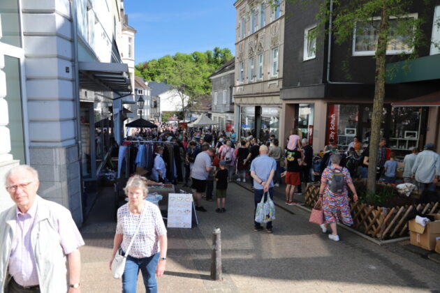 Trödelmeile und Kinderfest in Neviges 1. Mai 2025. Foto: André Volkmann