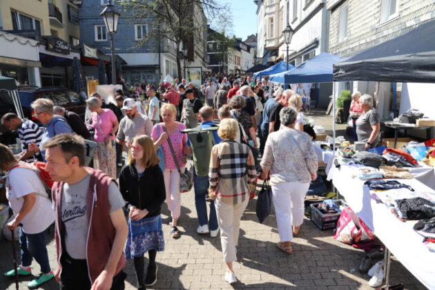 Trödelmeile und Kinderfest in Neviges 1. Mai 2025. Foto: André Volkmann