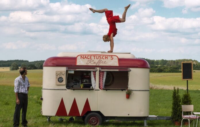 Nagetusch - Ein Cafewagen macht Circus Foto: Omnivolant