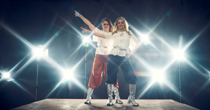 Das Ensemble „One Night with ABBA“ gastiert in Heiligenhaus. Foto: „One Night with ABBA“