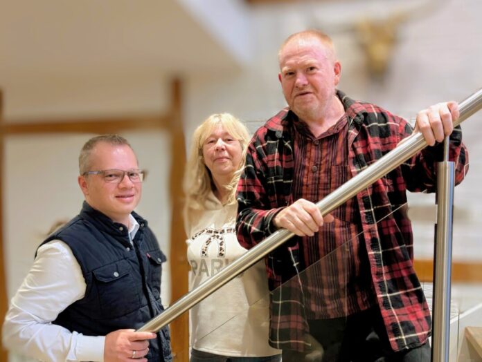 Gabriele Glaser mit Andreas Benoit und Hans-Peter Westbeld. Foto: Piraten