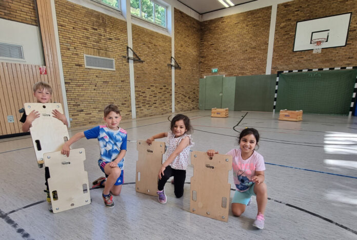 Als Pressefotos zur freien Verwendung im Zusammenhang mit der Berichterstattung über die Stadtwerke Ratingen GmbH und die Suitbertusschule. Foto: Stadtwerke Ratingen Als Pressefotos zur freien Verwendung im Zusammenhang mit der Berichterstattung über die Stadtwerke Ratingen GmbH und die Suitbertusschule. Foto: Stadtwerke Ratingen