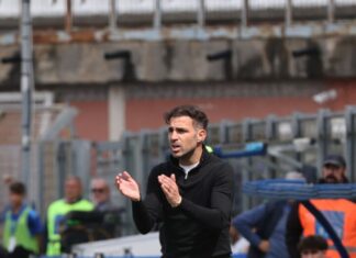 Heiße Aktie: Como-Coach Cesc Fàbregas. 