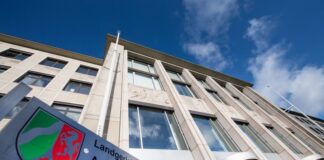 Laut Urteil mussten die Studierenden bis zu 900 Euro zahlen, um eine nicht bestandene Prüfung im universitätseigenen IT-System als bestanden eintragen zu lassen. (Archivbild)