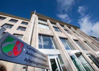 Laut Urteil mussten die Studierenden bis zu 900 Euro zahlen, um eine nicht bestandene Prüfung im universitätseigenen IT-System als bestanden eintragen zu lassen. (Archivbild)