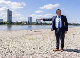 Die Auswirkungen des Klimawandels machten sich am Wasserstand bemerkbar, sagte Schneider. 