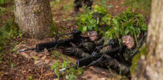 Zunehmend melden sich Ex-«Zivis» nachträglich doch noch für den Bundeswehr-Dienst (Symbolbild)