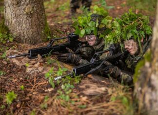 Zunehmend melden sich Ex-«Zivis» nachträglich doch noch für den Bundeswehr-Dienst (Symbolbild)