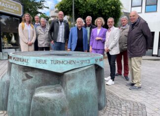 Der Ring für das Jahr 2023 ist enthüllt worden. Foto: Kreisstadt Mettmann