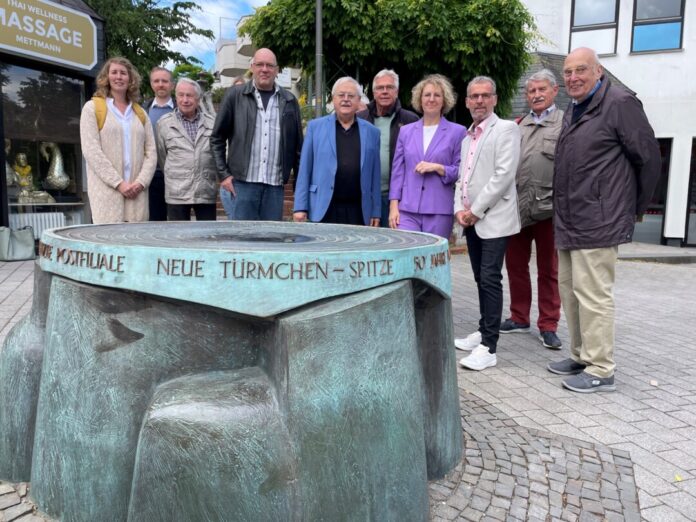 Der Ring für das Jahr 2023 ist enthüllt worden. Foto: Kreisstadt Mettmann