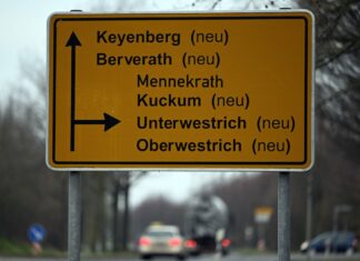 Die vor dem Abbaggern geretteten Dörfer Keyenberg, Kuckum und Berverath am Braunkohletagebau Garzweiler unterscheiden sich künftig durch ein vorgestelltes «Alt-» von den Umsiedlungsorten mit dem gleichen Ortsnamen. 