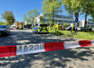Ein ABC-Alarm - wie kürzlich an einem Bundeswehr-Standort in Bonn - wird bei möglichen Gefahren durch atomare, biologische oder chemische Stoffe ausgelöst. 