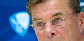 Kämpft beim 1. FC Heidenheim um den Klassenerhalt: Bochums Trainer Dieter Hecking.