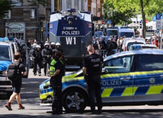 In Gelsenkirchen sicherten viele Polizisten die Demonstrationen ab.