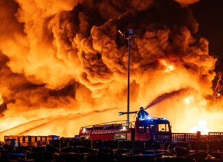 Feuerwehreinsatz bei Großbrand in Ahlen