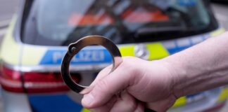 Die Polizei geht gegen zwei brutale jugendliche Intensivtäter vor. (Symbolbild)