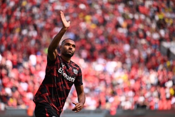  Jonathan Tah bei seinem Abschied aus Leverkusen.
