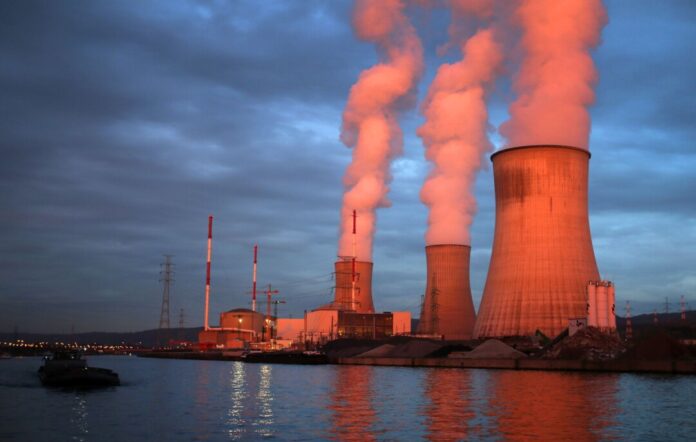Beim Thema atomare Sicherheit will Nordrhein-Westfalens Umweltminister Oliver Krischer keine Abstriche machen. (Archivbild)