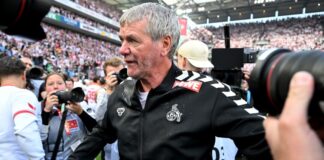 Friedhelm Funkel bleibt trotz Aufstieg nicht in Köln.