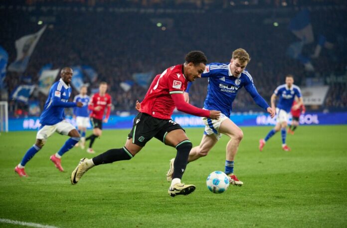 Derry Murkin wird den FC Schalke 04 verlassen.