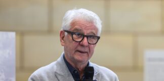 Sportmoderator Marcel Reif hat zu deutsch-israelischen Beziehungen Persönliches aus seiner Familiengeschichte beizutragen. 