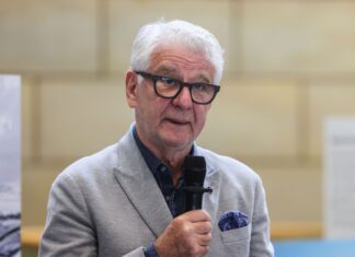 Sportmoderator Marcel Reif hat zu deutsch-israelischen Beziehungen Persönliches aus seiner Familiengeschichte beizutragen. 
