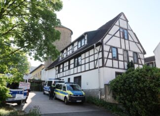 Innenminister Dobrindt verbietet Gruppe «Königreich Deutschland»