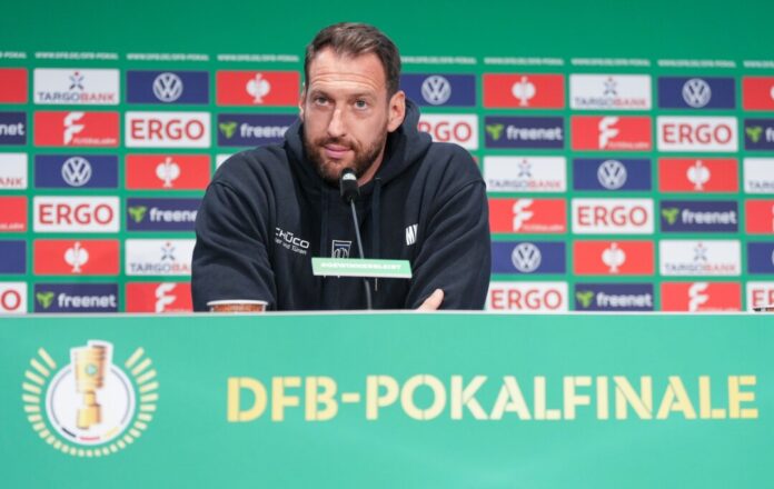 Enttäuscht aber auch stolz: Bielefelds Coach Mitch Kniat.