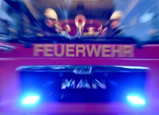 Der 54-Jährige verletzte sich am Unterschenkel. (Symbolbild)
