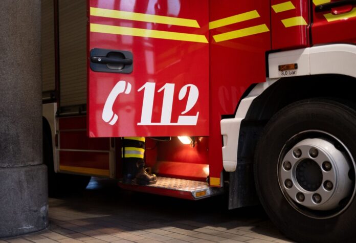 Die Feuerwehr brachte das Feuer unter Kontrolle. (Symbolbild)
