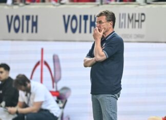 Dieter Hecking bleibt auch im Abstiegsfall.