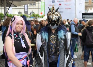 Viele der Besucher tragen bunte Kostüme aus Animes und Mangas.