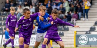 Auf dem Feld ging es auch bei den jungen Kickern zur Sache. Foto: SSVg Velbert
