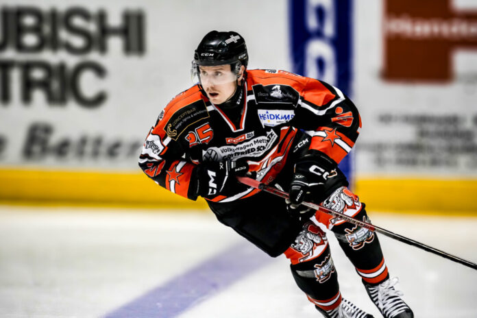 Marco Clemens im Trikot der Ice Aliens. Foto: Daniela Schmidt