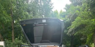 Die Polizei hat in Duisburg ein Auto mit auffälliger Ladung gestoppt.