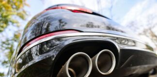 Die nordrhein-westfälische Datenschutzbeauftragte legt ihren neuen Bericht vor - auch Autos spielen darin eine Rolle. (Symbolbild)
