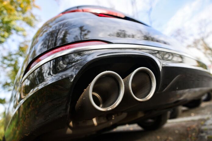 Die nordrhein-westfälische Datenschutzbeauftragte legt ihren neuen Bericht vor - auch Autos spielen darin eine Rolle. (Symbolbild)
