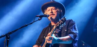 Wolfgang Niedecken gibt nächstes Jahr mit BAP ein Open-Air-Konzert im Kölner Rheinenergie-Stadion (Archivbild).
