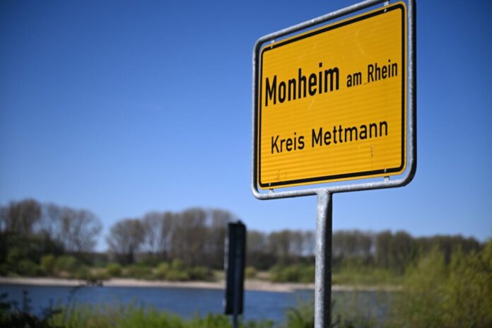 Monheim am Rhein - Ortsschild Monheim hatte bereits in einem 2020 durchgeführten NRW-Vergleich den ersten Platz belegt.