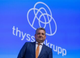 Der Vertrag von Thyssenkrupp-Chef Miguel López ist bis 2031 verlängert worden. Im Aufsichtsrat fiel die Entscheidung gegen die Stimmen der Arbeitnehmervertreter. (Archivbild)