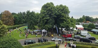 Blick aus dem Herrenhaus auf den Park , Bild: Alexander Heinz