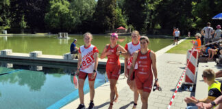 Sie sind aktiv für Ratingens Triathlon-Team: Lisa Rose, Joana Wolff, Kathrin Harnischmacher und Florentine Exner-Anaç. Foto: TTR 08