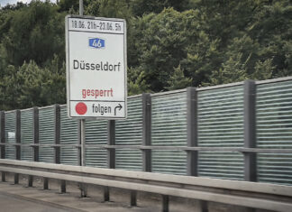 Ein Schild auf der A46 in Fahrtrichtung Düsseldorf. Archivfoto: Mathias Kehren