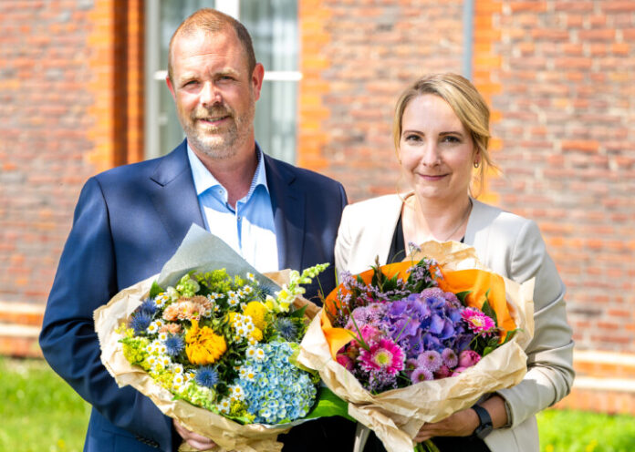 Martin David und Christina Sommer - Theodor Fliedner Stiftung Sie freuen sich auf ihre neuen Aufgaben: Christina Sommer und Martin David. Foto: Theodor Fliedner Stiftung