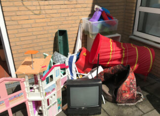 Zu Ende Juni wird die Give-Box abgebaut. Foto: Caritas