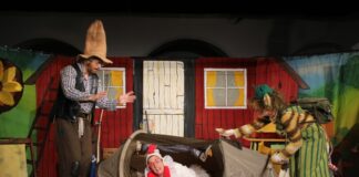Pettersson und Findus auf der Bühne. Foto-Copyright: Theater Concept